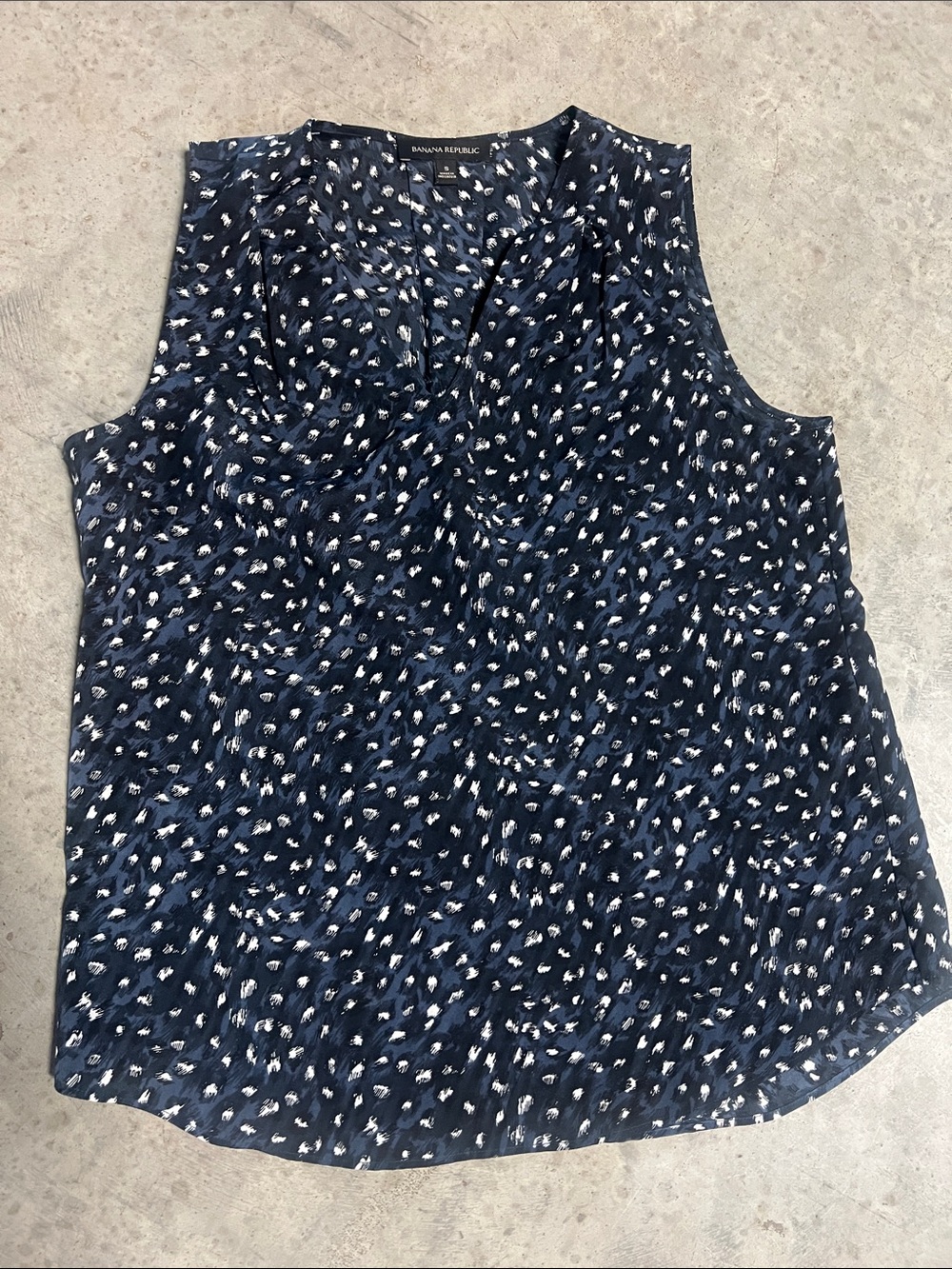 Banana Republic Navy and White Patterned Sleeveless Camisole